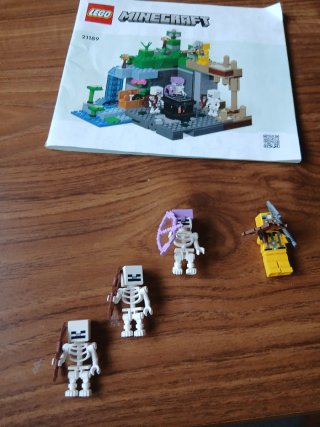 LEGO Minecraft Mazmorra de los Esqueletos 21189