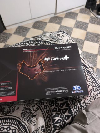 Sapphire Nitro+ AMD Radeon RX 9060 XT sin abrir