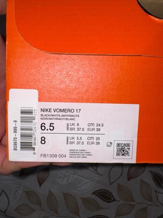 Nike Vomero 17 EU 39 FB1309-004 Running