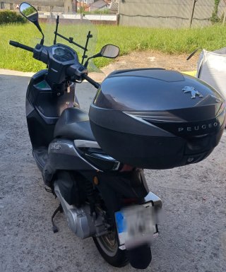 Peugeot Belville gris, maxi-scooter