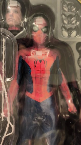 Hot Toys Spider-Man No Way Home Exclusive