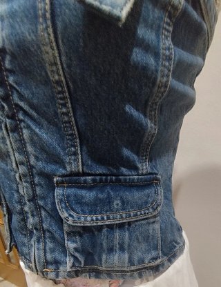 Top corsetero denim. Zara.