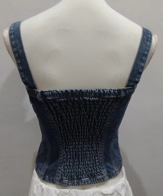 Top corsetero denim. Zara.