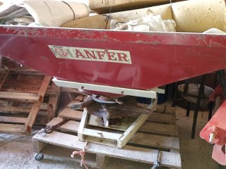 Abonadora ANFER 800kg