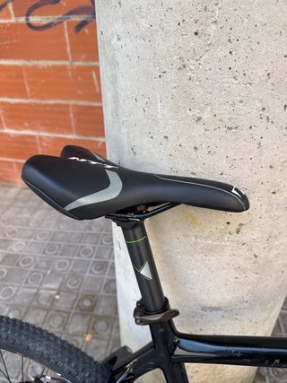 Bicicleta de montaña de carbono - Commençal 10Kg