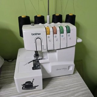 Remalladora Brother Límited Edition 1034D