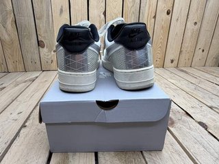 AIR FORCE 1 BLACK/WHITE 45