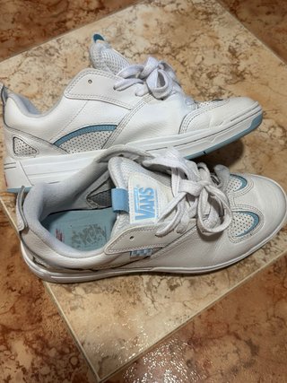 Zapatos Vans Blancos y Azules