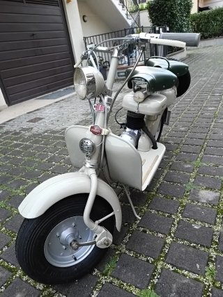 Lambretta 125 F Scooter Beige/Verde
