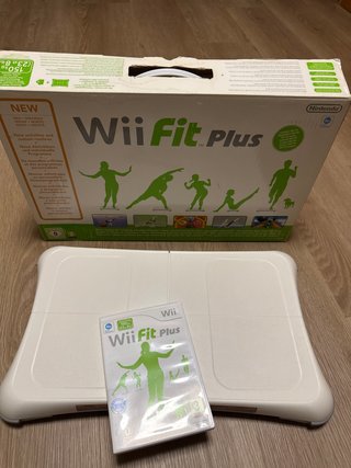 Nintendo Wii Fit Plus con Tabla Balance