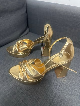 Sandalias Zara Doradas Tacon Plataforma