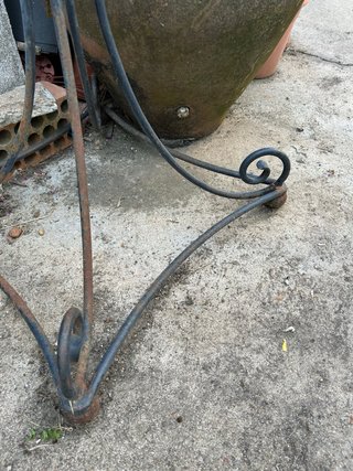 Soporte hierro forjado para macetas o jarrones!