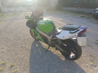 Kawasaki ZX7R Ninja 1996 de segunda mano por 2.200 EUR en Sallent