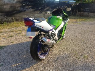 Kawasaki ZX7R Ninja 1996 de segunda mano por 2.200 EUR en Sallent
