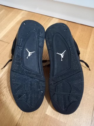 Jordan Retro 4 Negras