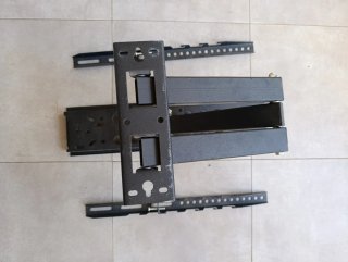 Se vende  soporte  TV Negro Metal