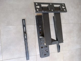 Se vende  soporte  TV Negro Metal