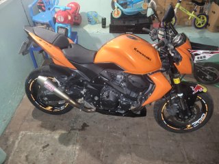Kawasaki Z750 Naranja