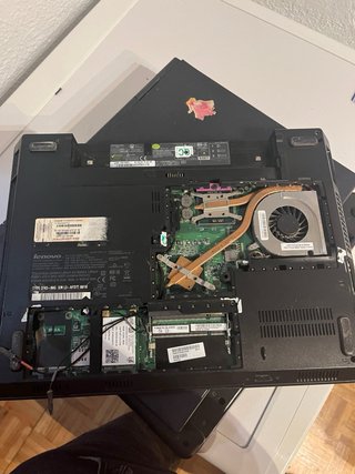 Portátiles Toshiba y Lenovo para piezas