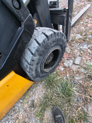 Carretilla elevadora Nissan 2500kg