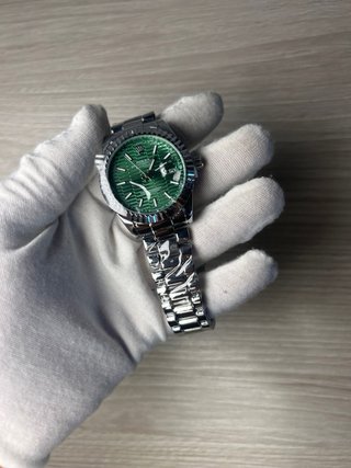 Reloj Verde y Plateado