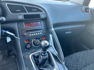 Peugeot 3008 1.6BLUE HDI 120CV ETIQ C 2015
