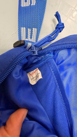 Riñonera Supreme Azul