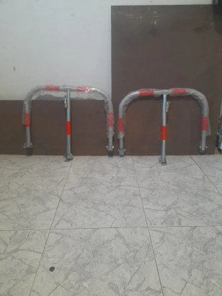 Barrera de aparcamiento plegable con candado
