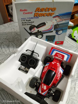 Coche RC Astro Racer 1/16 Radio Control año 1989.