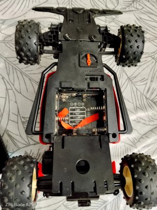 Coche RC Astro Racer 1/16 Radio Control año 1989.