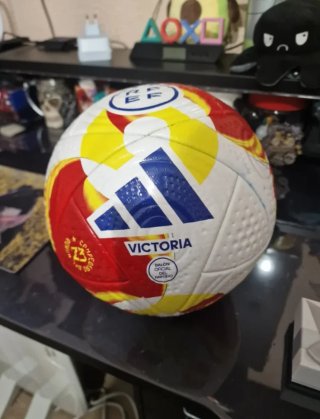 Balón Victoria Oficial Adidas