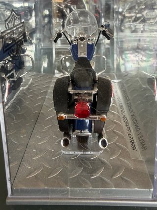 Harley-Davidson FLHRCL Road King (2001)