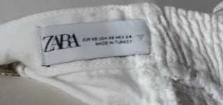 Top corsé denim metalizado. Zara.