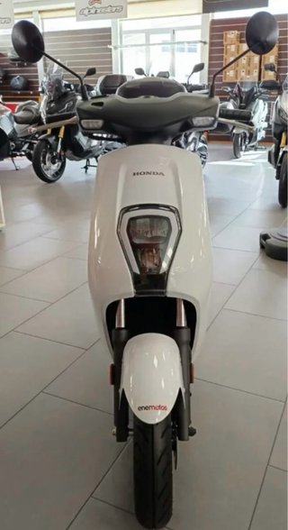 Honda EM1 Eléctrica Blanca