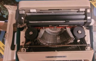 Máquina de escribir Olivetti Lettera 35