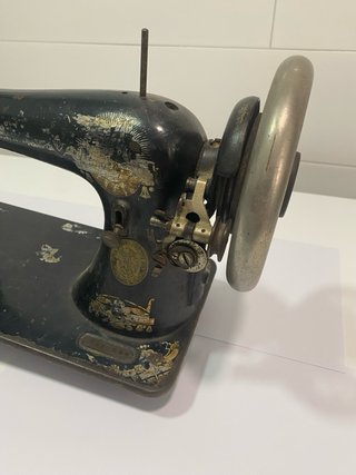 Máquina de coser Singer antigua