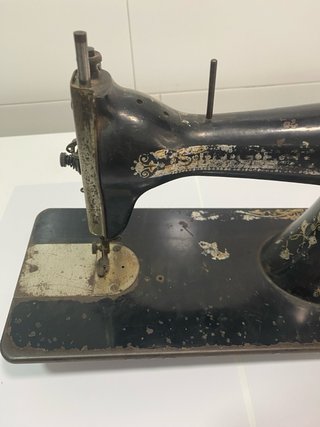 Máquina de coser Singer antigua