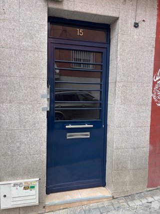 Puerta de hierro