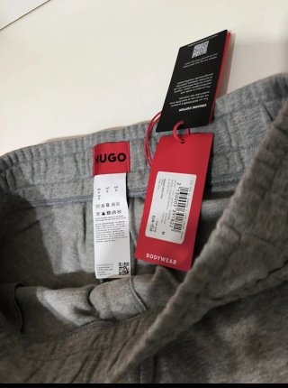 Hugo Boss Shorts Grises con Logo Verde Neón