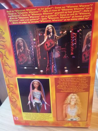 Barbie Shakira con Guitarra