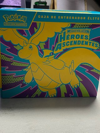 Caja Entrenador Élite Pokémon Héroes Ascendentes