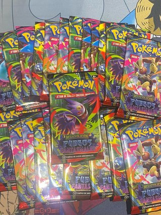 Sobres Pokémon Fuego Fantasmal (10 Cartas)