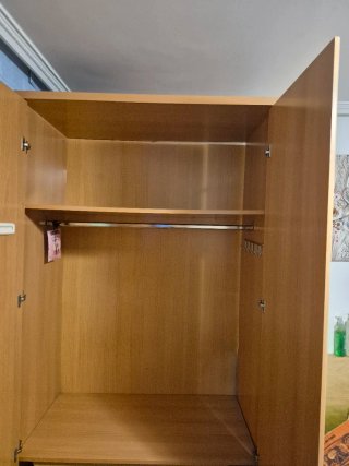 Armario y Estantería Dormitorio Madera