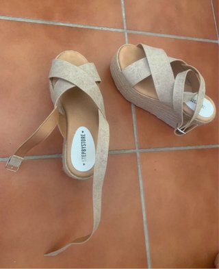 Sandalias STEVE MADDEN Beige Plataforma