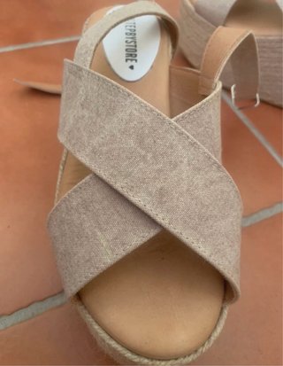 Sandalias STEVE MADDEN Beige Plataforma