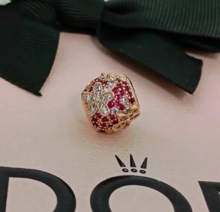 Pandora Charm Rosé Margaritas Brillantes