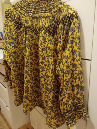 Blusa Zara Estampada Amarilla