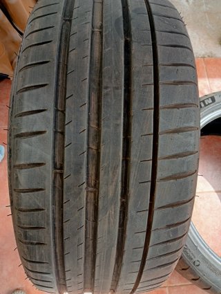 Neumáticos 255/40/19MICHELIN