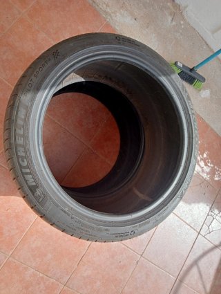 Neumáticos 255/40/19MICHELIN