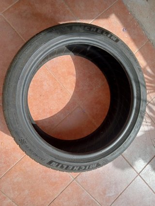Neumáticos 255/40/19MICHELIN